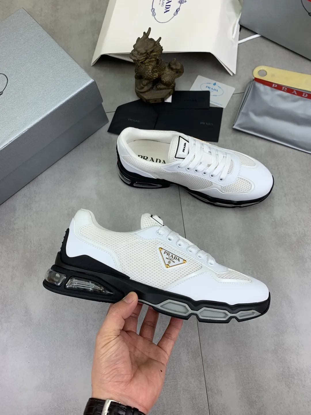 Men's men's shoes 💰P660 💰[New model] The top version is now available on the official website, 🆘 Air-cushion shock-absorbing thick-soled trendy brand (Prada) is the main popular model, avant-garde and versatile fashionable men's shoes, private version mold opening, cowhide surface splicing 1:1.. Simple fashion, original imported cowhide feet; the atmosphere and personality are more fashionable, eye-catching and pursuing class. It will subvert the old idea and be a must-have for fashion trendsetters with you! Must keep it for yourself ! Tall and comfortable, large and low, high-end quality workmanship. Code number: 38-45; 4 colors available.